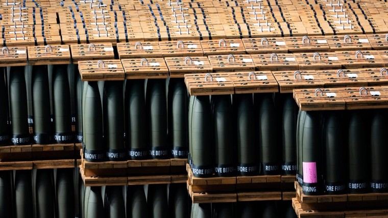 EE.UU. no alcanzará la meta de 100.000 proyectiles mensuales para octubre