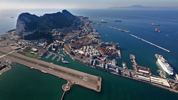 Dos Reyes bajo la alargada sombra de Cataluña y Gibraltar