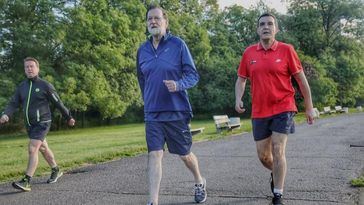 Ahora sí, Rajoy podrá pasear junto a su hijo sin quebrantar el estado de alarma