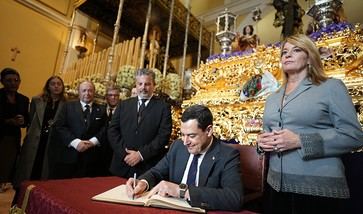 Moreno invita a los andaluces a celebrar la Semana Santa con orgullo y responsabilidad