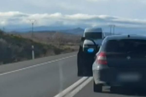 Conductor temerario es investigado tras amenazar a otro vehículo