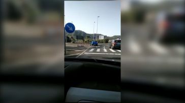 Ebrio, metiéndose en el carril contrario y pillado por un vídeo en las redes sociales