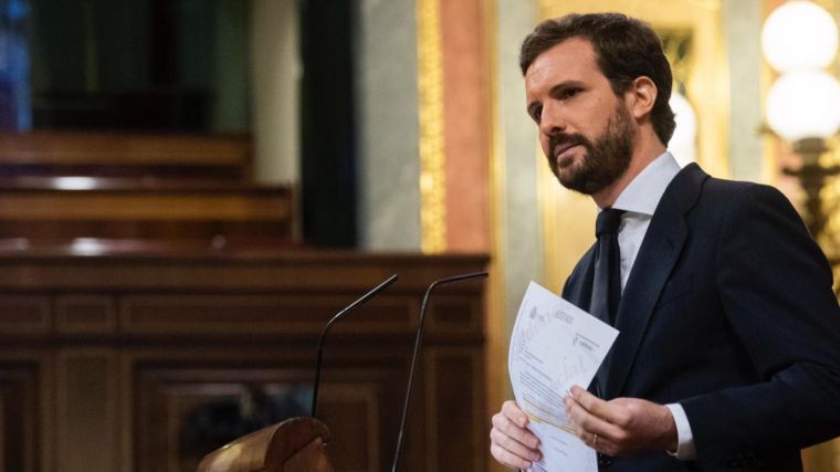 Casado acusa de 'inmoral' a Sánchez por 'borrar' a fallecidos de Covid-19 y le recuerda que 'tiene un delegado del Gobierno imputado y un ministro achicharrado'
