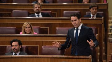 Sesión de Control: Del café de Carmen y Cayetana al encontronazo de Egea e Iglesias, el "monaguillo" de Sánchez