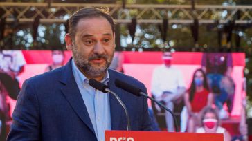 Ábalos acrecenta la crispación en el PP tras la indiscutible victoria del 'independiente' Feijóo