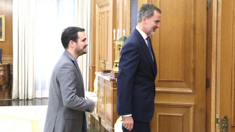 Este ministro se ha atrevido a acusar directamente a Juan Carlos I de robar 'a mansalva' y de huir por ello