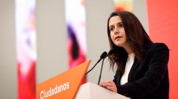 Arrimadas advierte a Sánchez que negociará los Presupuestos pero no será gratis como Podemos exige