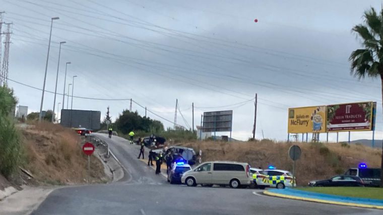 Un policía pierde un brazo tras ser arrollado por unos narcos