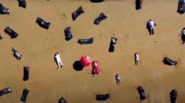 Viral: El vídeo de Pedro Sánchez de vacaciones con más de 50.000 muertos a sus espaldas que Moncloa ha intentado frenar