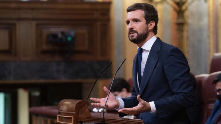 Casado a Sánchez: 'Escuche más a González y obedezca menos a Iglesias'