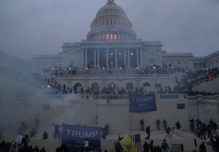 El 'show' de Trump: El 'Asalto al Capitolio' se salda con cuatro muertos y más de medio centenar de detenciones hasta el momento