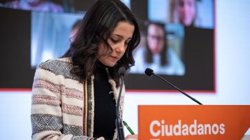 Arrimadas: "Si no fuera por Ciudadanos, el consejero de Salud de Murcia del PP seguiría en su cargo"