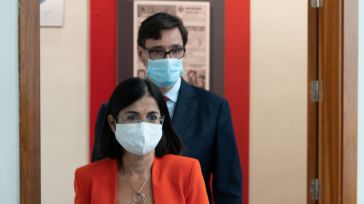 Cambio de cromos en el Gobierno para que el PSOE obre el milagro en Cataluña a costa de la pandemia