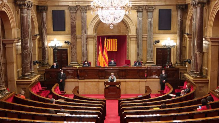 Las nuevas encuestas electorales vaticinan el principio del fin del constitucionalismo en Cataluña