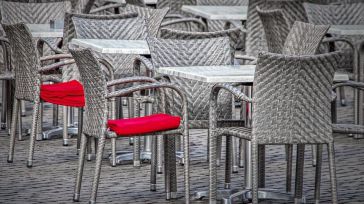 A la cárcel por coincidir con su expareja en la misma terraza mientras se tomaba una cerveza