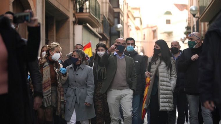 Vox propone una Cataluña de 'ley y orden' frente a quienes quieren 'asaltar la Constitución'