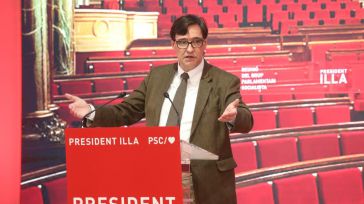Las oscuras intenciones del PSC para aislar a Vox en el Parlamento catalán