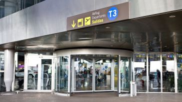 Debacle turística: Aena registró en marzo un descenso en el tráfico de pasajeros del 84% respecto a 2019