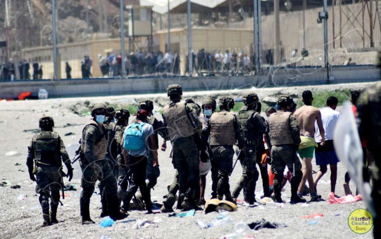 Echando balones fuera: ¿Es la avalancha en Ceuta culpa del Ramadán?