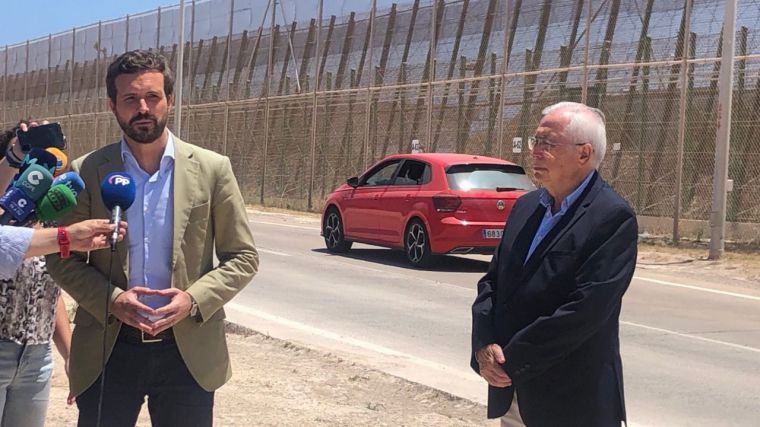 Casado insta a Sánchez a decir que Cuba es una dictadura, 'lo mismo que haría cualquier demócrata'