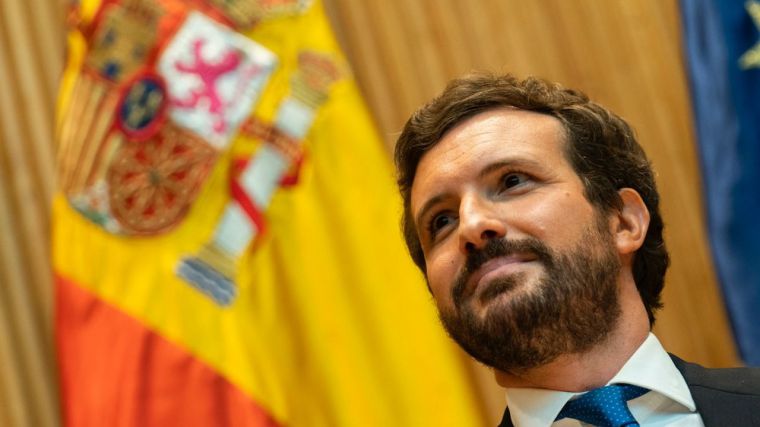 Casado: 'Sánchez quiere seguir gobernando a base de decretos sin respetar las libertades públicas'