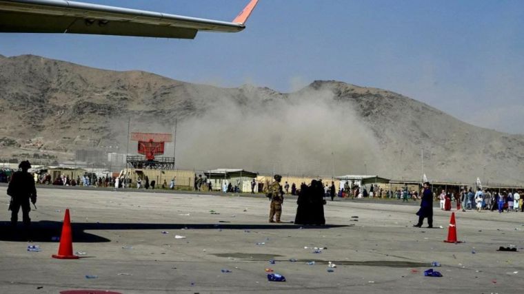 Biden promete venganza: Doble atentado en Kabul deja al menos 80 muertos
