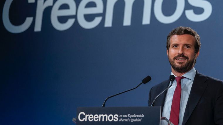 Casado: 'No celebraremos nunca unas cifras de paro con 4 millones de familias que no saben si van a tener un futuro'