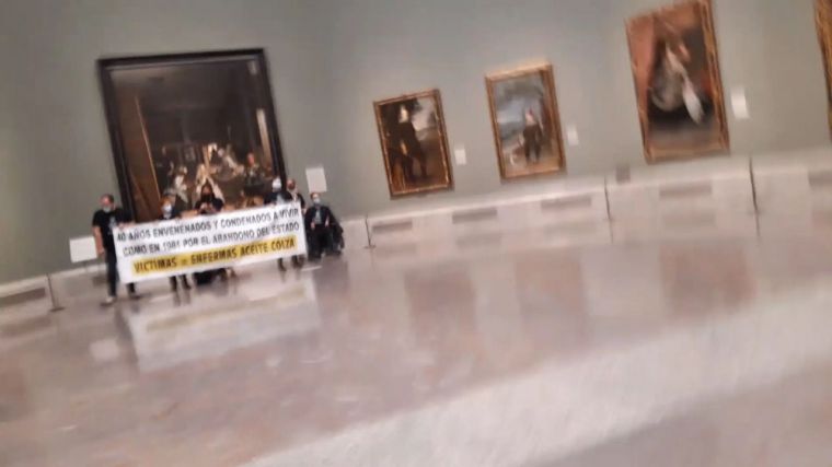 Un grupo de víctimas del aceite de colza se encerró el pasado 19 de octubre en el Museo del Prado de Madrid