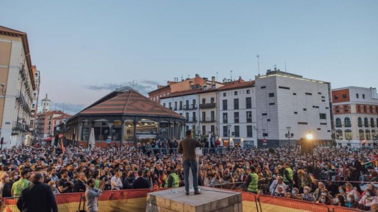 Abascal y su baño de masas al presentar la 'Agenda España' con el fin de derrocar la 'Agenda 2030'