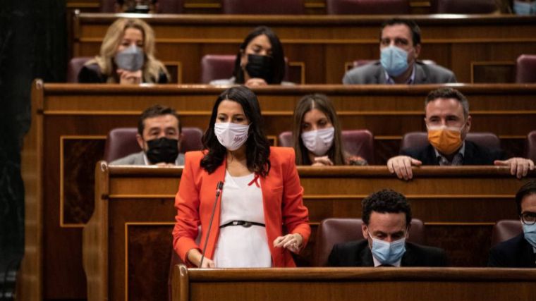 Arrimadas: 'Somos el único país del mundo donde las familias no podemos escolarizar a nuestros hijos en la lengua materna'