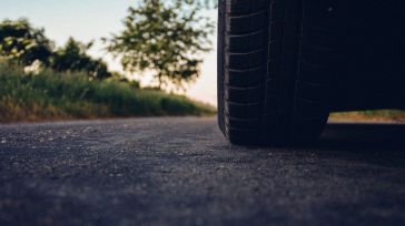 Tribunales: Una mujer arrolló con su coche a varias personas en una terraza y se dio a la fuga