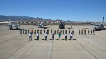 Robles agradece la labor de los militares ante la erupción de La Palma