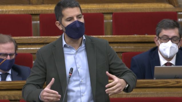 Ciudadanos y su golpe en la mesa: "Pongan fin a la mal llamada inmersión lingüística"