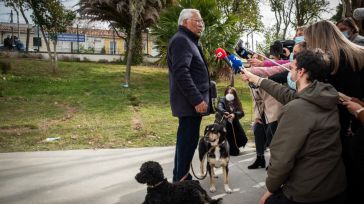 Cuando las barbas de tu vecino veas pelar…