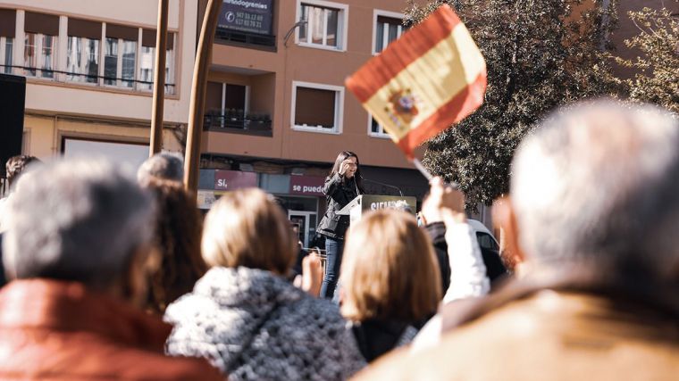 13-F: Olona apela a los votantes socialistas a quienes 'PP y PSOE han robado su presente y futuro'