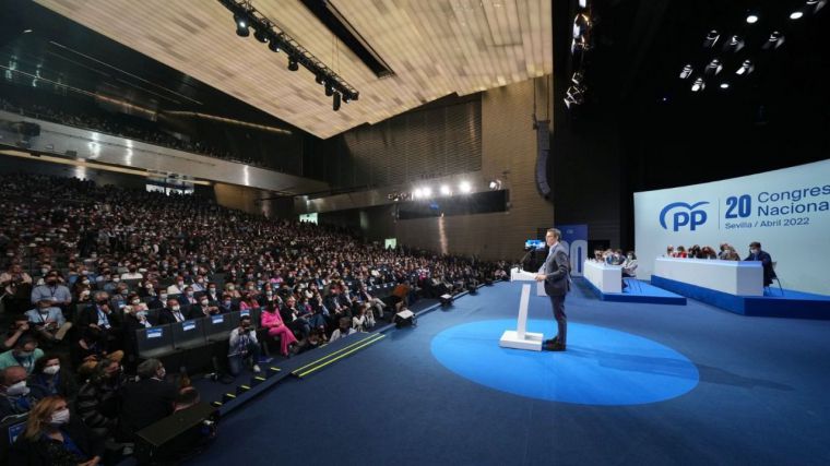 Feijóo se escuda en Galicia para definir al nuevo PP