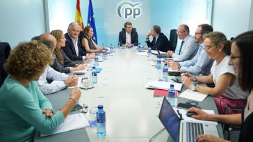 Feijóo sobre la 'amenaza' de Lastra de echarse a las calles si gana el PP: "Esos tics dan miedo"