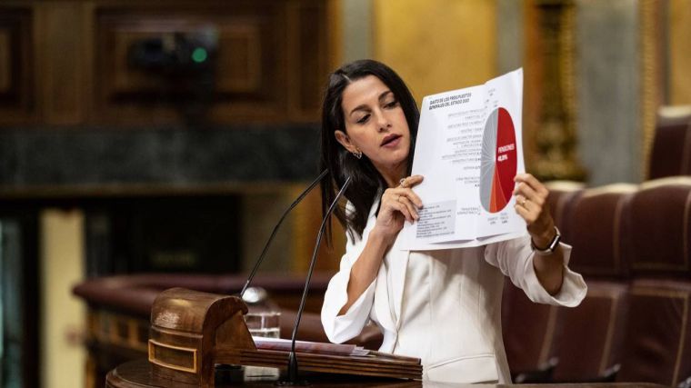 Arrimadas tacha el discurso de Sánchez como 'palabras vacías llenas de falsedades'