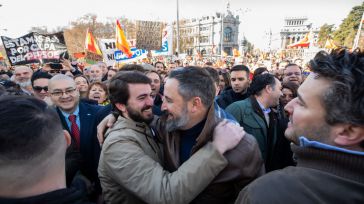 VOX llama a la sociedad civil a la movilización contra el Gobierno: 