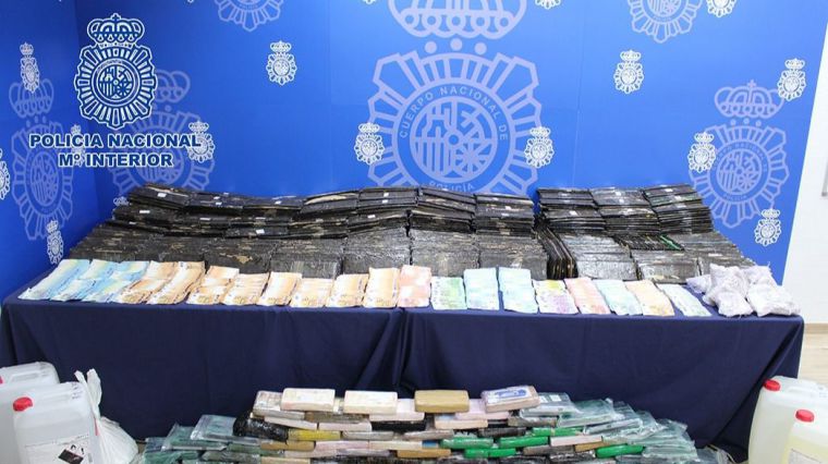 Policía Nacional: 38 detenidos y media tonelada de cocaína camuflada en cajas de fruta incautada
