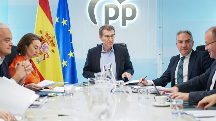 Feijóo: 'En España se ha renunciado a proteger la democracia'