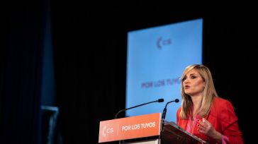 Ciudadanos fija a sus votantes y hace un llamamiento a la "clase exprimida de España"