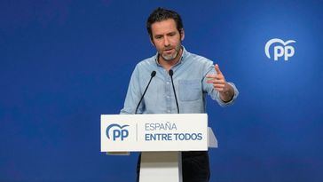 El PP acuerda con el PSOE pero se intenta alejar acusándoles de "mentirosos permanentes"