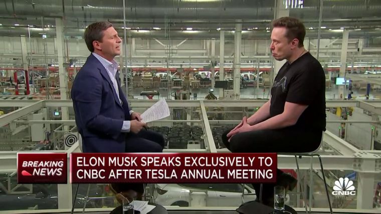 Elon Musk educa a CNBC Hack: 'Algunas 'teorías de conspiración' resultaron ser ciertas'