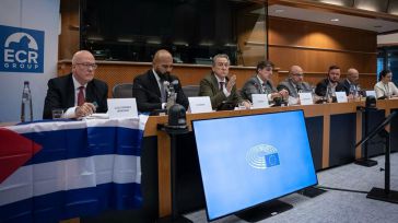 Tertsch anuncia en Bruselas la III Cumbre de la Iberosfera, que se celebrará en noviembre en Madrid