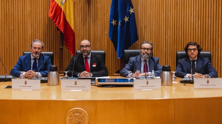 'No vamos a permitir que mientras uno de nosotros quede en pie se destruya la nación española'