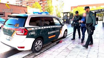 Guardia Civil: Detenida por abandonar a su hijo menor de edad en su casa en La Rioja
