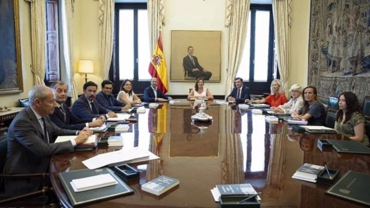 PSOE y Sumar rechazan la petición de los 'populares' para recusar al letrado de la Cámara Baja: 'No da lugar'