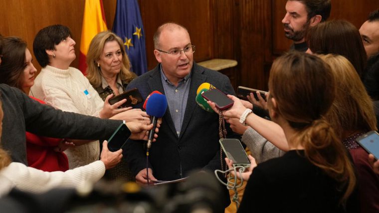 Traición: Tellado admite la reunión entre PP y Junts