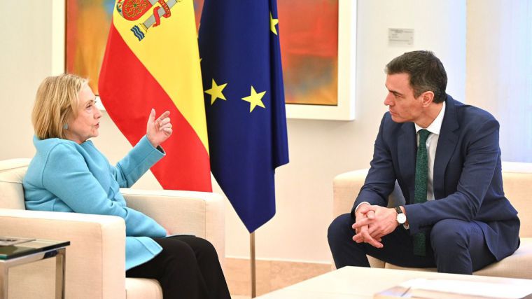 Pedro Sánchez se encuentra con Hillary Clinton por segunda vez en menos de un año